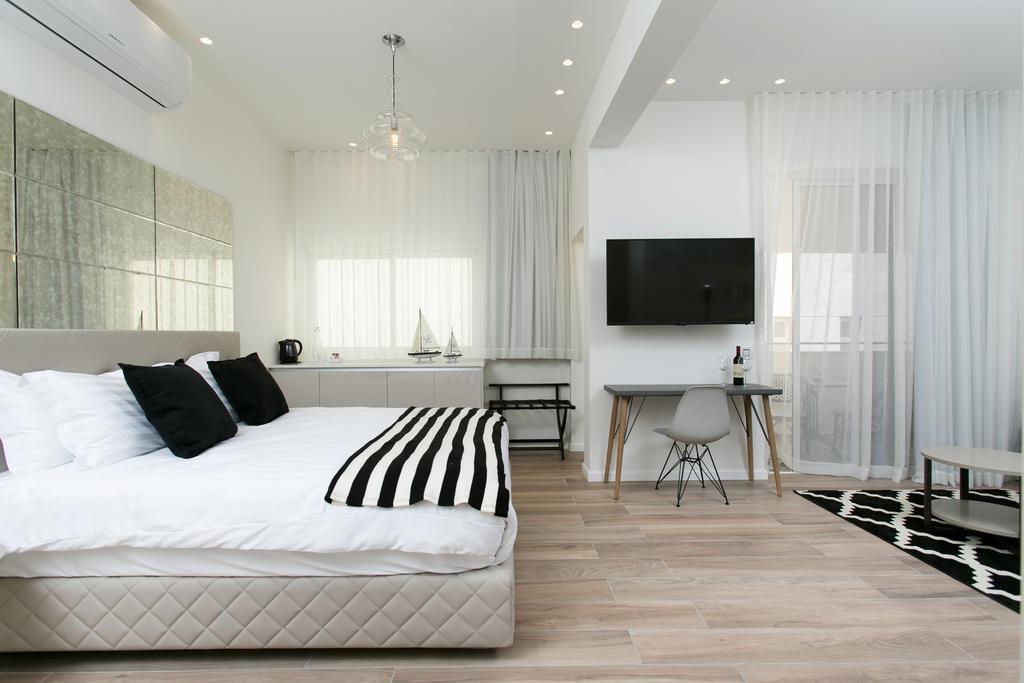 K Suites Tlv By The Beach Tel Aviv Exterior photo
